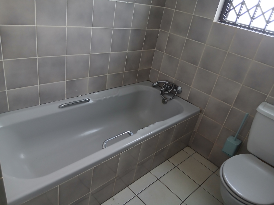 3 Bedroom Property for Sale in Pellsrus Eastern Cape